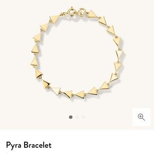 New Mejuri Pyra bracelet in gold